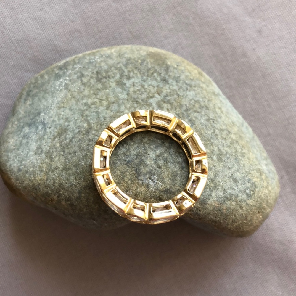Elegant Gold Eternity Ring - Picture 3 of 4